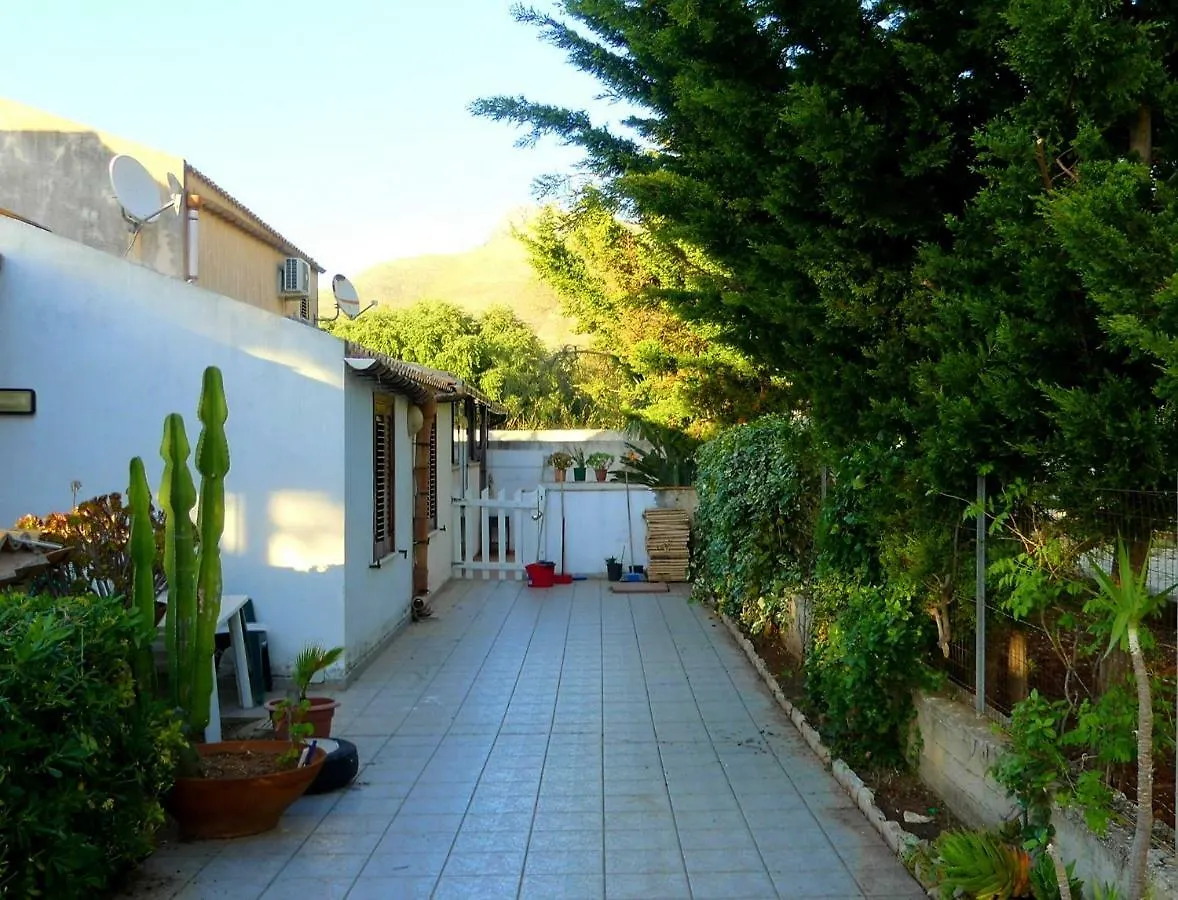 Apartment Mini Monaco Castelluzzo 0*,  Italia